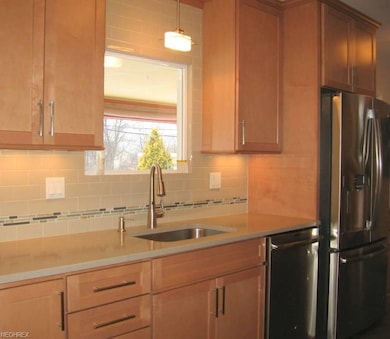 Remodel Kitchen New Cabinerty with soft close Door