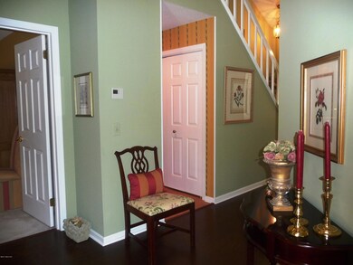 912 Foxboro Dr, Norwalk, CT 06851 - photo 5