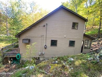 2242 Apley Ct, Bushkill, PA 18324 - photo 2