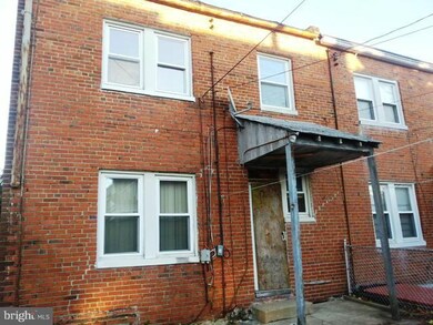 820 Lyndhurst St, Baltimore, MD 21229 - photo 5