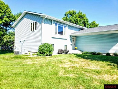 1809 N Payne St, New Ulm, MN 56073 - photo 3