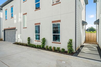 840 Wakefield Dr, Houston, TX 77018 - photo 4