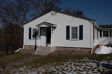 76 Garfield St, Manchester, NH 03103 - photo 2