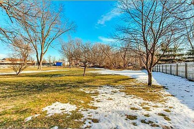 3901 E 28th St, Des Moines, IA 50317 - photo 3