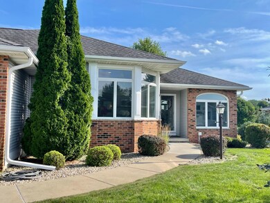 821 Charles Ct unit 18, Oregon, WI 53575 - photo 3