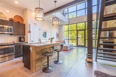 Kitchen & Open Concept