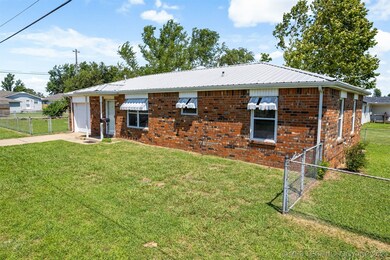 3102 N Beard Ave, Shawnee, OK 74804 - photo 2