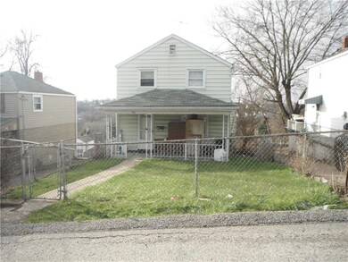 FENCED IN FRONT YARD