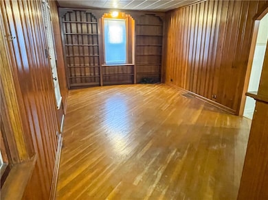 1007 Euclid School Rd, Butler, PA 16001 - photo 4