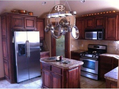 Walk in pantry, SS appliances