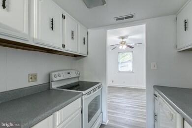 138 Oak Dr, Stafford, VA 22554 - photo 5