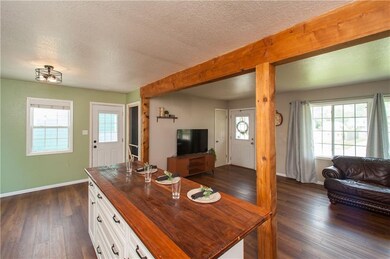 410 NW 50th Place, Des Moines, IA 50313 - photo 6