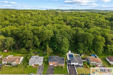 11 Amendola Dr, Netcong, NJ 07857 - photo 3