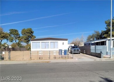 5556 Everglade St, Las Vegas, NV 89142 - photo 4