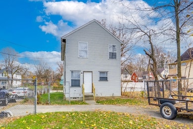 662 E 125th St, Cleveland, OH 44108 - photo 3