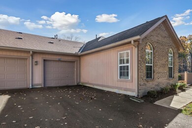 2546 Timberside Dr unit 2546, Columbus, OH 43235 - photo 5