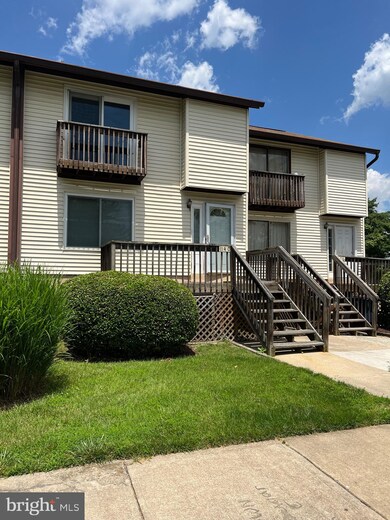 11420 Laurelwalk Dr, Laurel, MD 20708 - photo 2