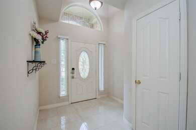 7511 S Linpar Ct, Houston, TX 77040 - photo 6