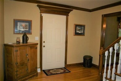 605 E Factory St, Harrodsburg, KY 40330 - photo 2