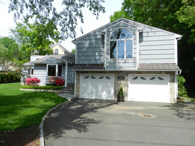 160 Valley Rd, Cos Cob, CT 06807 - photo 2