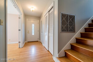 4944 Dian Wood Dr E, Jacksonville, FL 32210 - photo 2