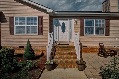 1903 Queen Dr, Walhalla, SC 29691 - photo 3