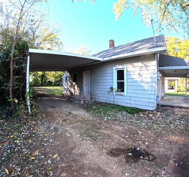 2227 N Lyon Ave, Springfield, MO 65803 - photo 2