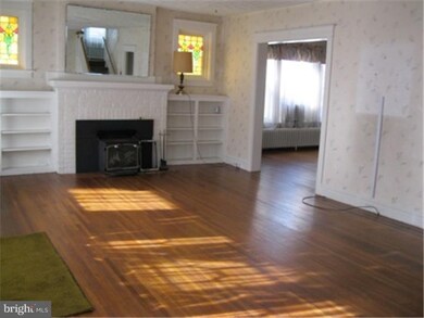 1412 Hampden Blvd, Reading, PA 19604 - photo 2