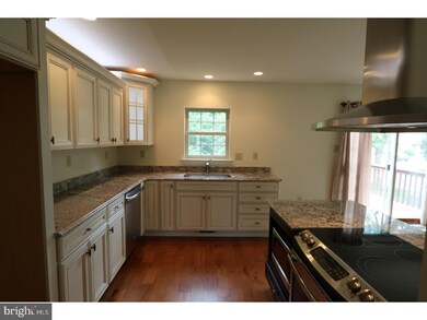 120 Susan Constant Ct, Norristown, PA 19401 - photo 4