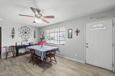 03-Dining Room