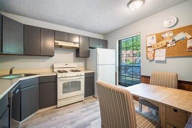 302 Mattix Run unit 27B, Galloway, NJ 08205 - photo 2