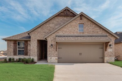 3528 Austin St, Gainesville, TX 76240 - photo 7