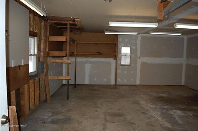 213 Dorothy Dr, Cresco, PA 18326 - photo 5