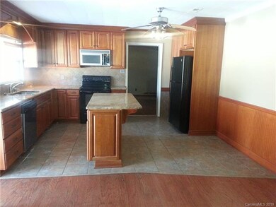 809 River Hill Rd, Statesville, NC 28625 - photo 3