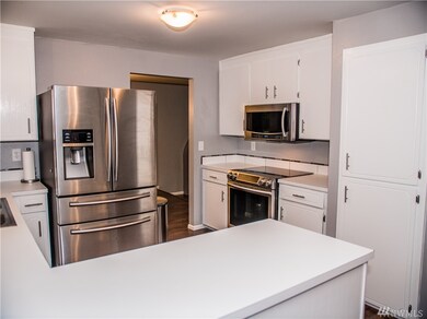 8409 45th St W, University Place, WA 98466 - photo 7