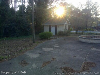 566 Lennox Dr, Fayetteville, NC 28303 - photo 6