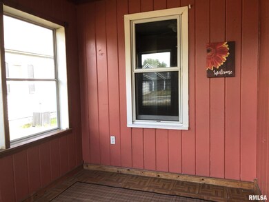 1320 N Santa fe Ave, Chillicothe, IL 61523 - photo 3