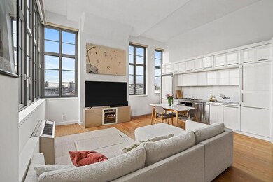 Arris Lofts unit 529, Long Island City, NY 11101 - photo 2