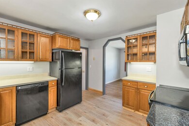 14 Estabrook Cir, West Lebanon, NH 03784 - photo 5