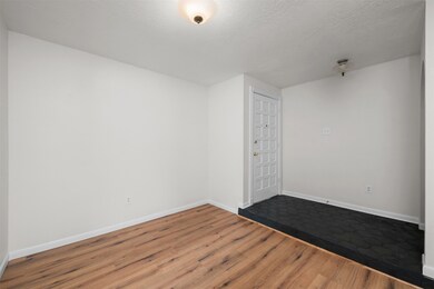 16430 Barcelona Dr, Friendswood, TX 77546 - photo 7