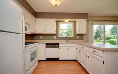 Kitchen (3)