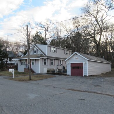 258 Dracut St, Dracut, MA 01826 - photo 3