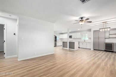 2207 N 28th Place, Phoenix, AZ 85008 - photo 7