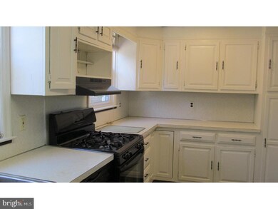 423 Blythe Ave, Drexel Hill, PA 19026 - photo 5