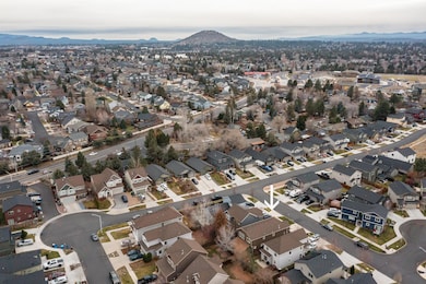 63020 NE Amherst Place, Bend, OR 97701 - photo 4