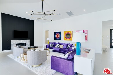 OPEN CONCEPT LIVING AREA