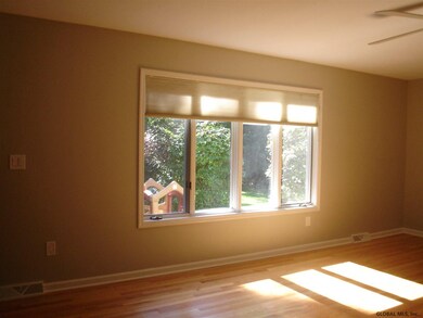 95 Pheasant Ridge, Schenectady, NY 12309 - photo 4