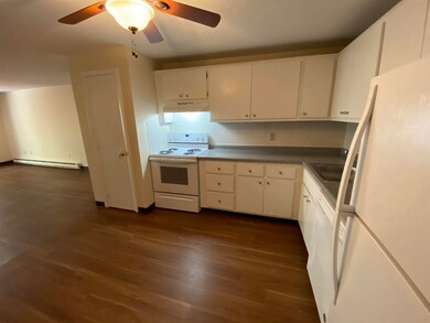 99 Powers St unit 172, Milford, NH 03055 - photo 7