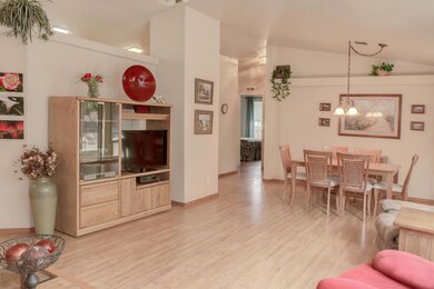 living and dining rm