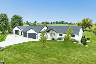 W6084 Autumn Mist Trail, Appleton, WI 54913 - photo 2